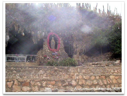 Lourdes_Grotto_Aruba2